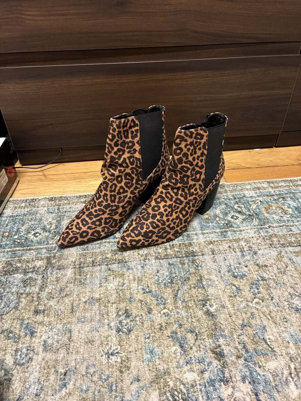 Kittenish Leopard Print Pointed Toe Booties Size 11